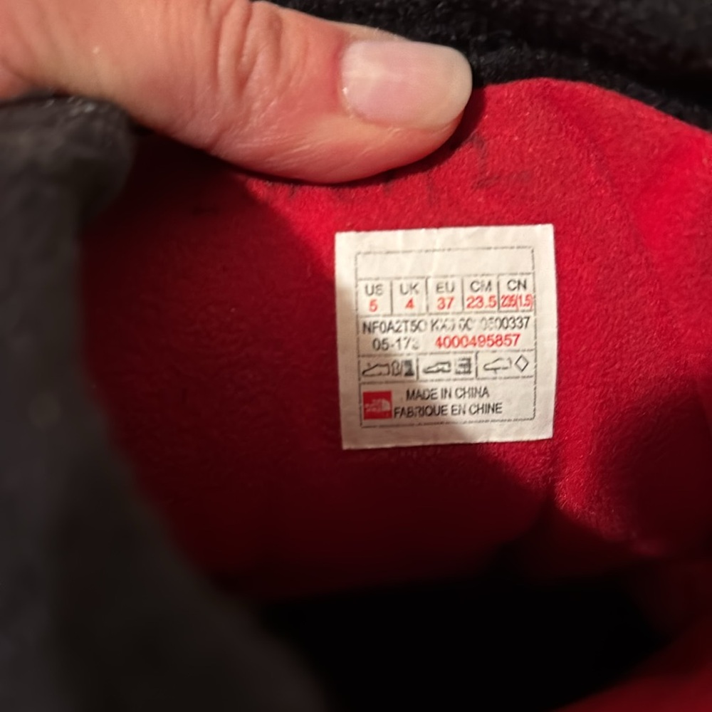 North face winter boots - Picture 3 of 3